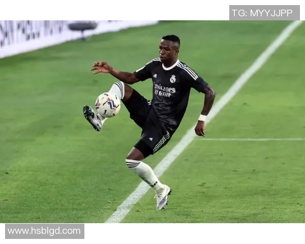 维尼修斯:从青涩小将到世界足坛的璀璨明星之路 维尼修斯:从青涩小将到世界足坛的璀璨明星之路