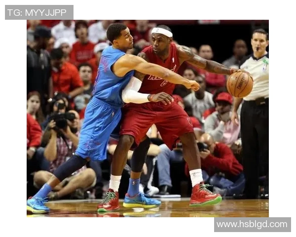 2011年圣诞大战回顾魔术与雷霆的激烈对决与精彩瞬间 2011年圣诞大战回顾魔术与雷霆的激烈对决与精彩瞬间